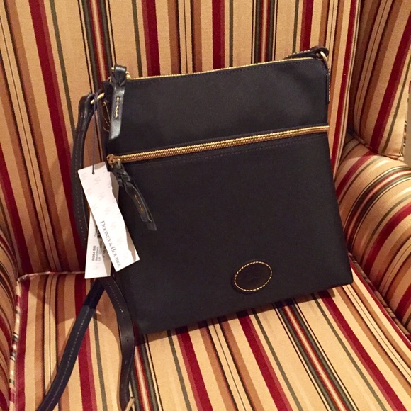 Dooney & Bourke Handbags - NEW Dooney & Bourke Crossbody Purse